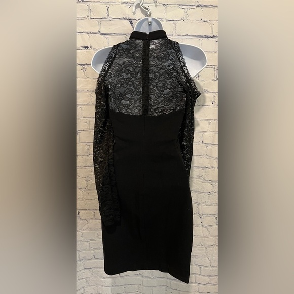 Nicole Miller Kendal Lace cold shoulder Black dress Size 0 - Picture 5 of 8